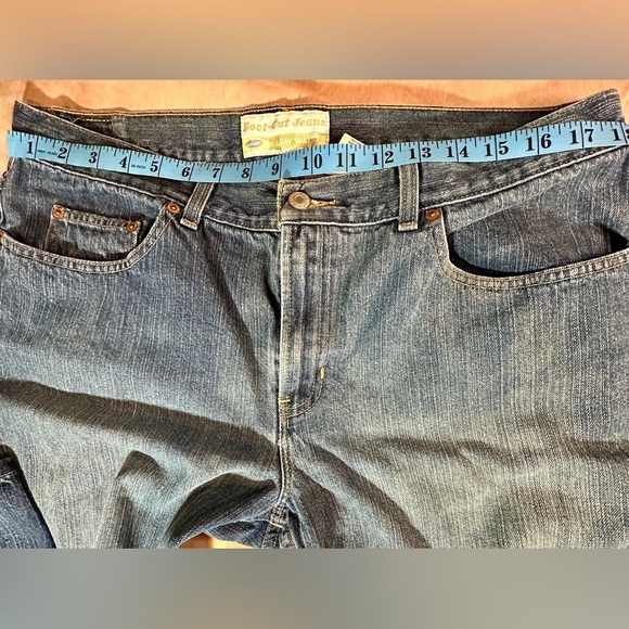 Old Navy | low-waisted, bootcut jeans | medium wash | women’s size 16 | EUC | ee - Picture 9 of 9